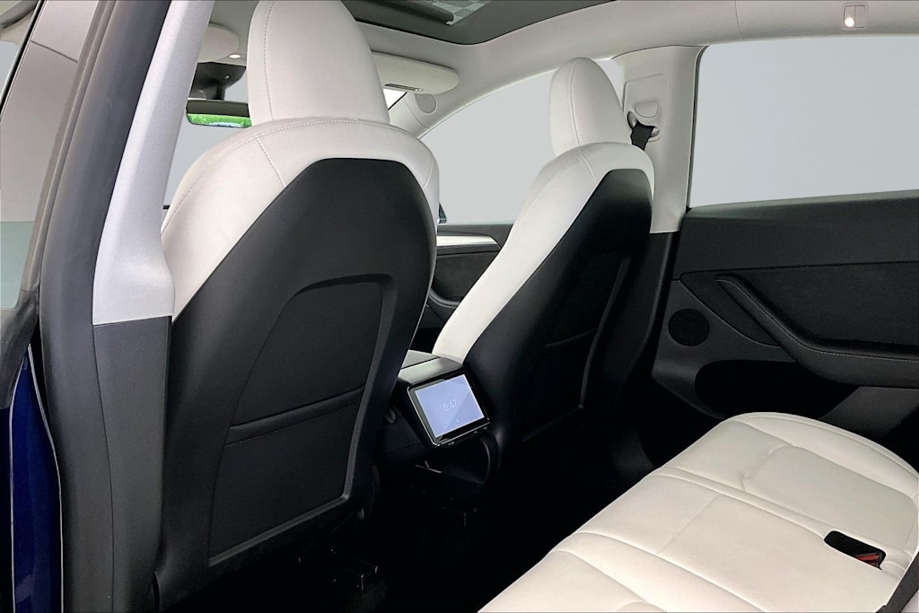 Thumbnail: 2023 Tesla Model Y - 12