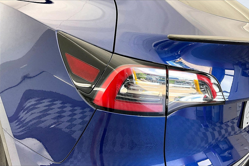 Thumbnail: 2023 Tesla Model Y - 25