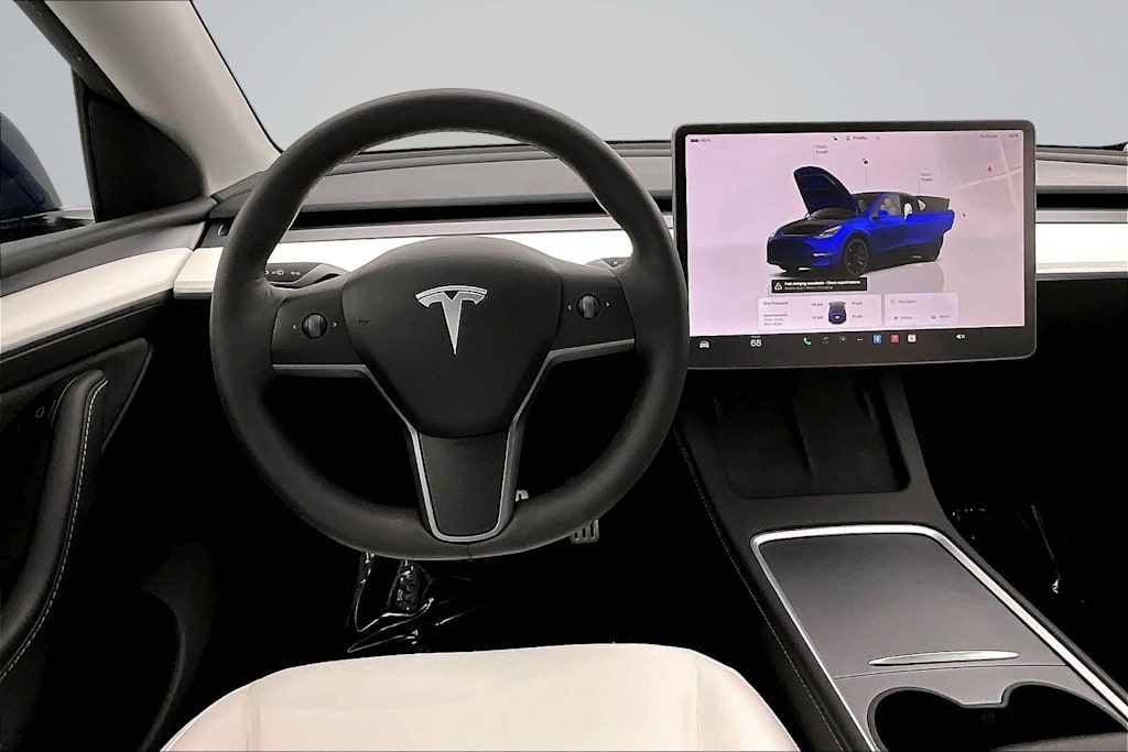 Thumbnail: 2023 Tesla Model Y - 13