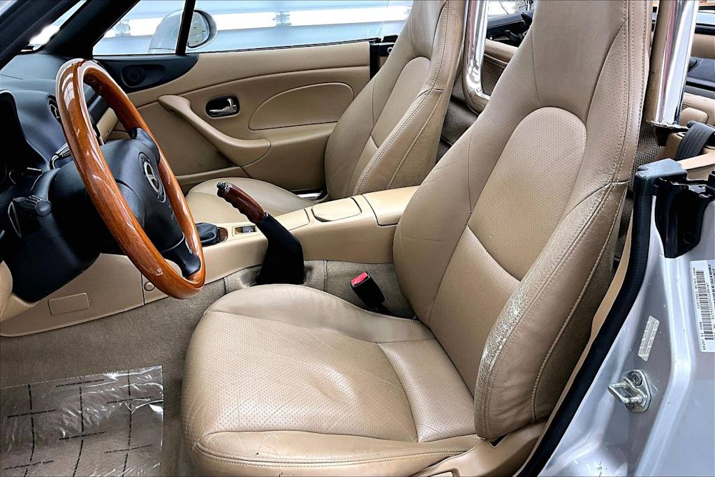 Thumbnail: 2002 Mazda MX-5 Miata - 11