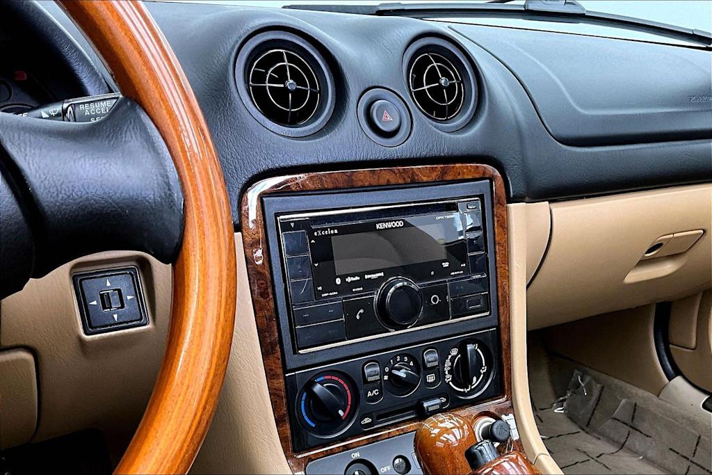 Thumbnail: 2002 Mazda MX-5 Miata - 15