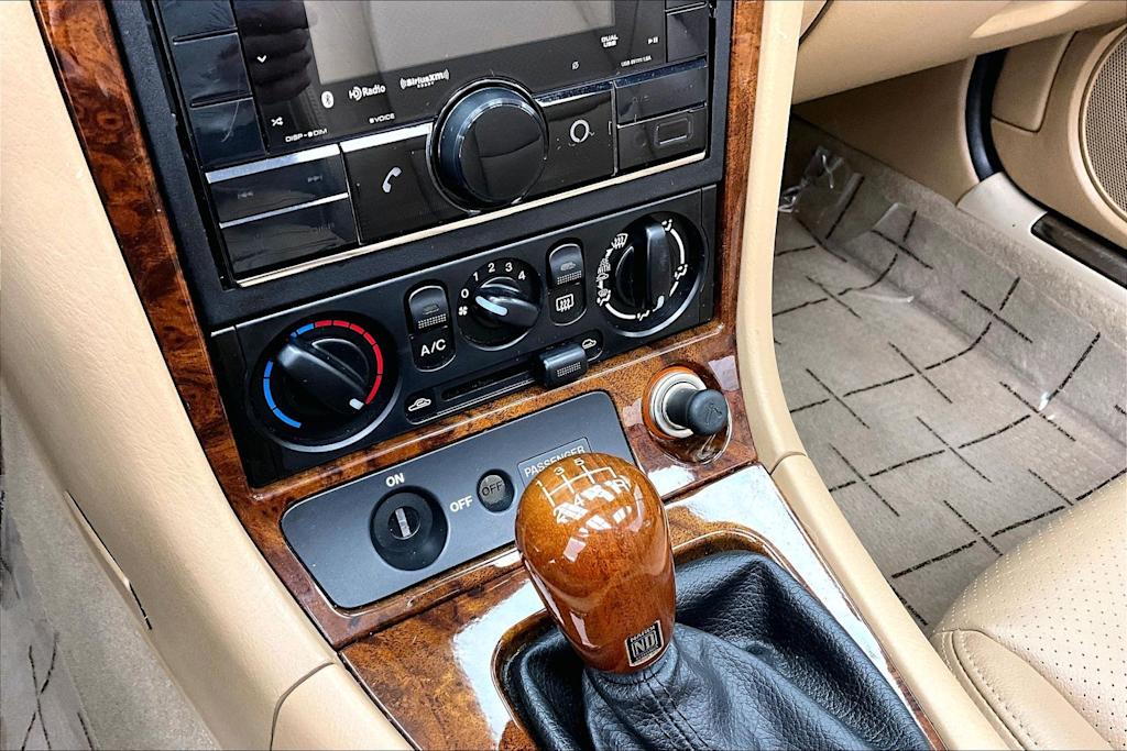 Thumbnail: 2002 Mazda MX-5 Miata - 26