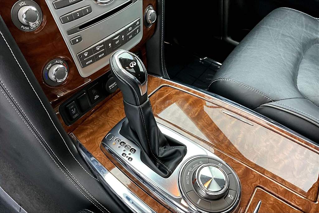 Thumbnail: 2018 INFINITI QX80 - 16