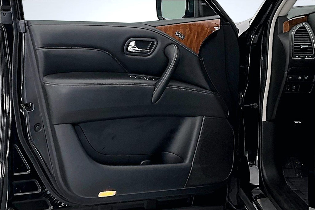 Thumbnail: 2018 INFINITI QX80 - 24