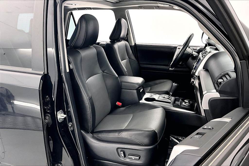 Thumbnail: 2024 Toyota 4Runner - 12