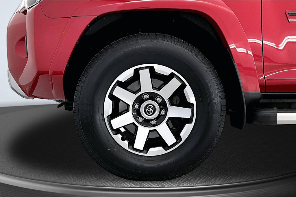 Thumbnail: 2022 Toyota 4Runner - 8