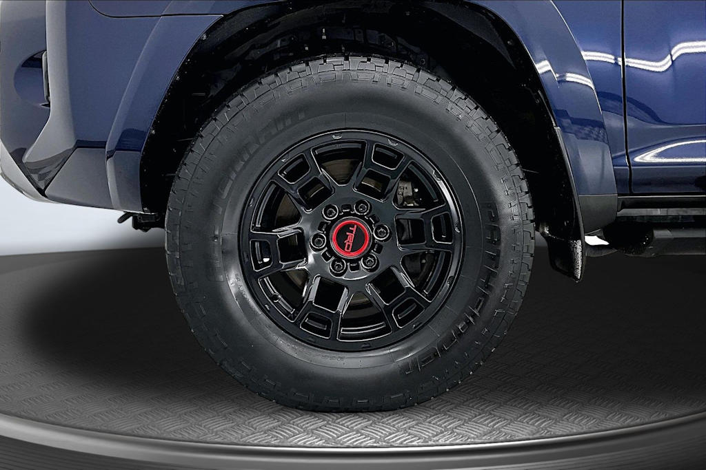 Thumbnail: 2022 Toyota 4Runner - 8