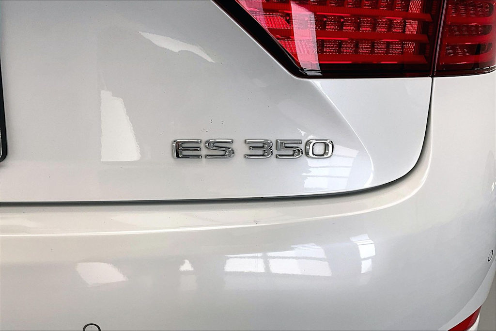 Thumbnail: 2015 Lexus ES - 7