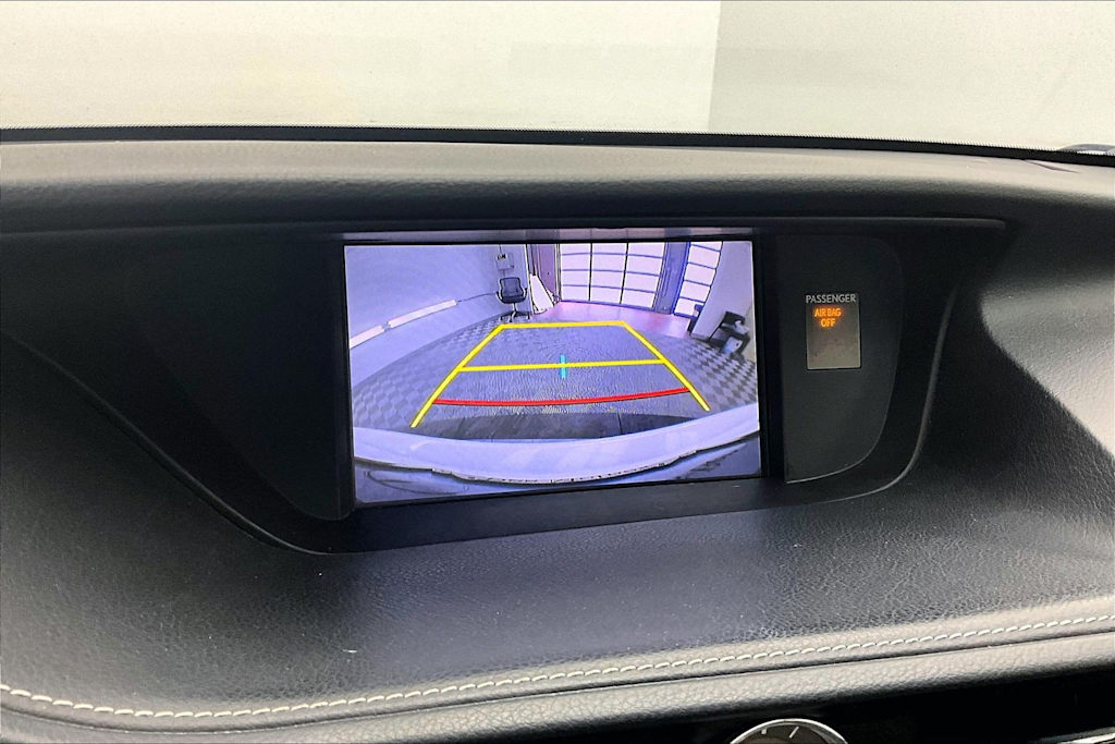 Thumbnail: 2015 Lexus ES - 16