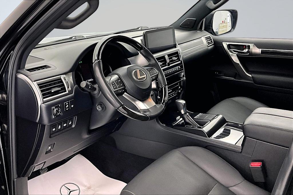 Thumbnail: 2023 Lexus GX - 2