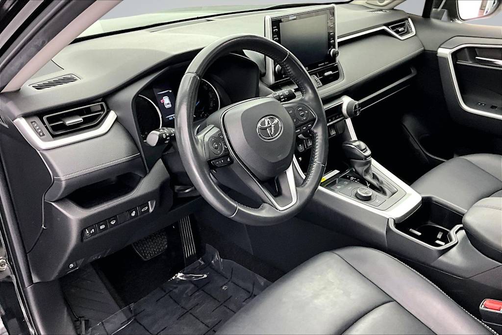 Thumbnail: 2022 Toyota RAV4 - 2
