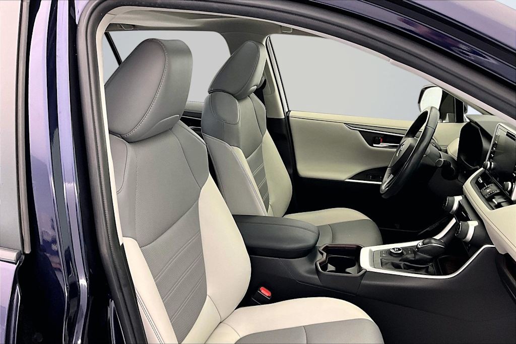 Thumbnail: 2021 Toyota RAV4 - 12
