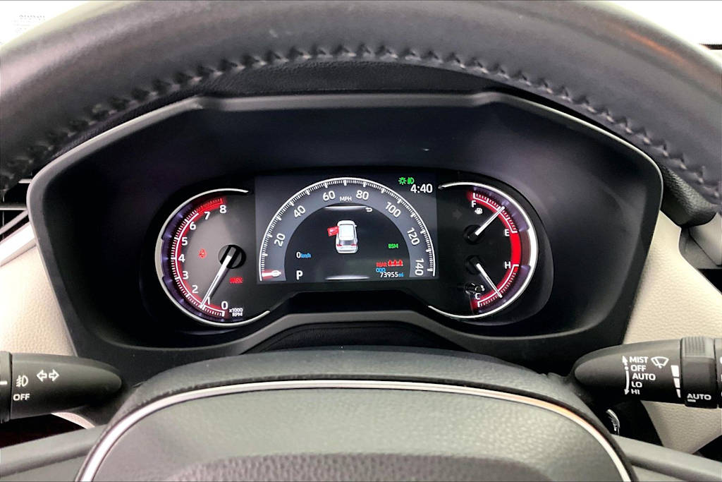 Thumbnail: 2021 Toyota RAV4 - 17