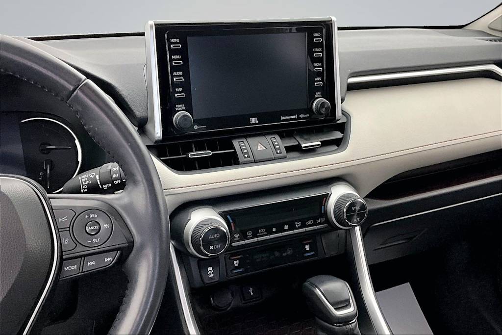 Thumbnail: 2021 Toyota RAV4 - 15