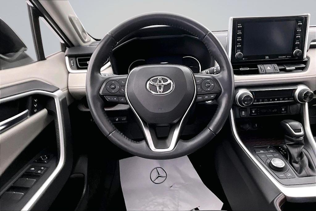 Thumbnail: 2021 Toyota RAV4 - 14