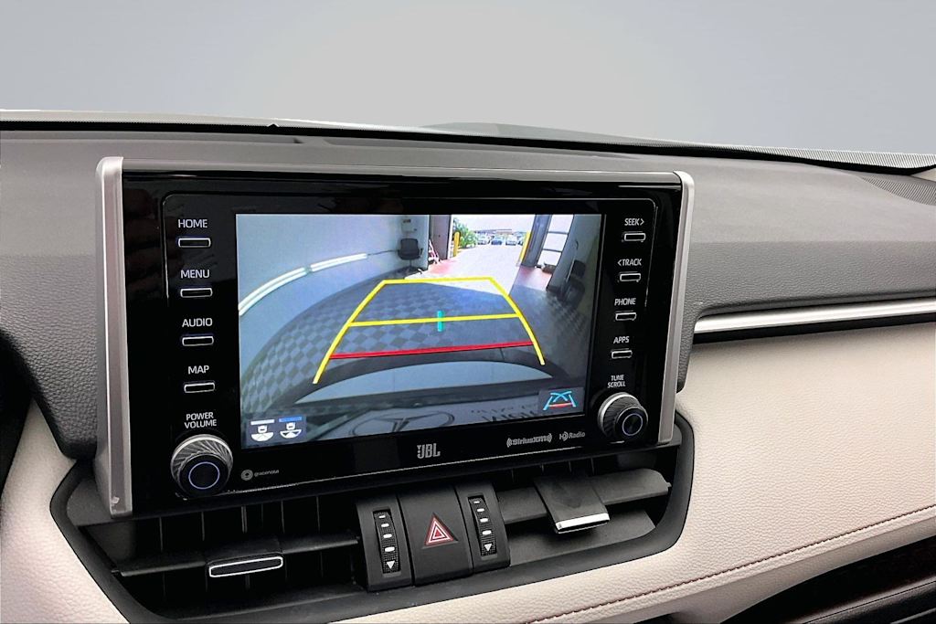 Thumbnail: 2021 Toyota RAV4 - 22