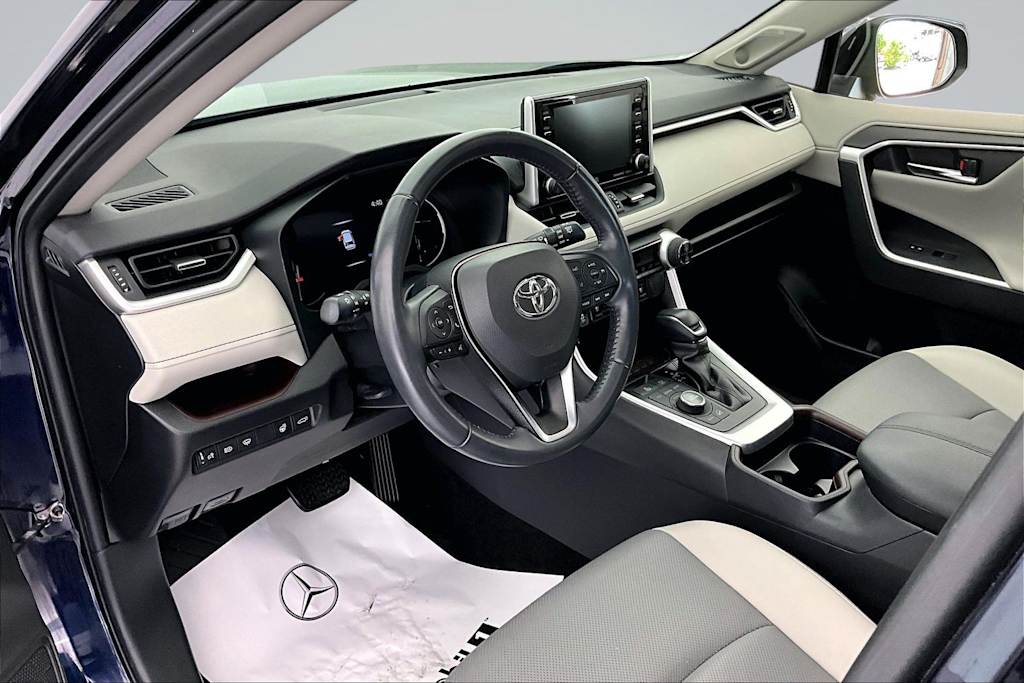 Thumbnail: 2021 Toyota RAV4 - 2