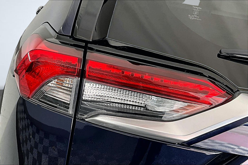 Thumbnail: 2021 Toyota RAV4 - 26