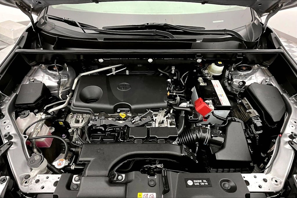 Thumbnail: 2019 Toyota RAV4 - 9