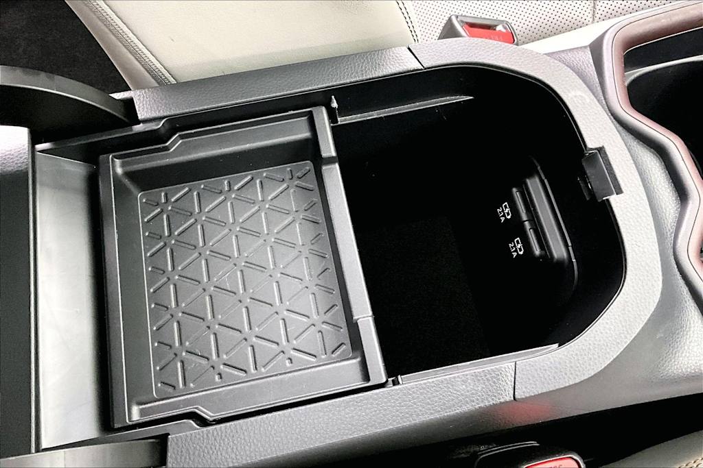 Thumbnail: 2019 Toyota RAV4 - 29