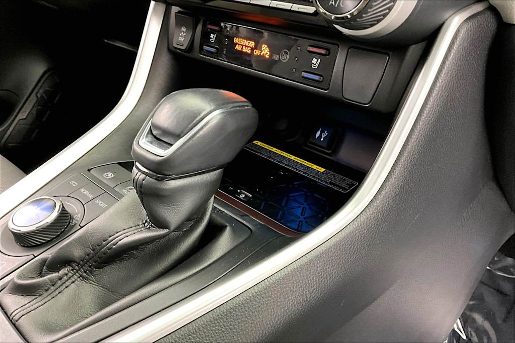 Thumbnail: 2019 Toyota RAV4 - 28