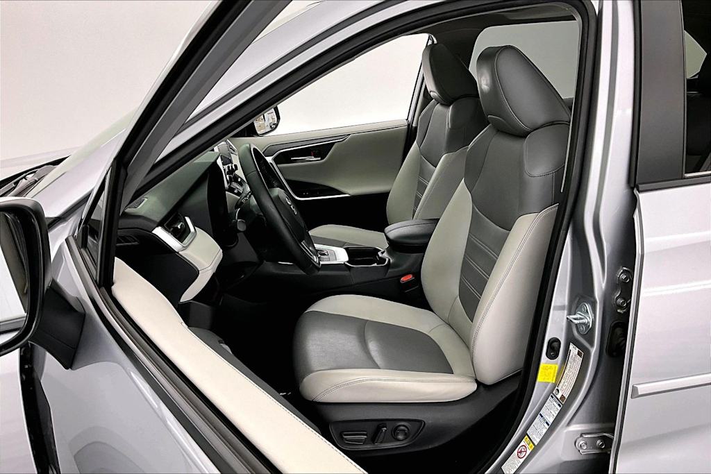 Thumbnail: 2019 Toyota RAV4 - 11