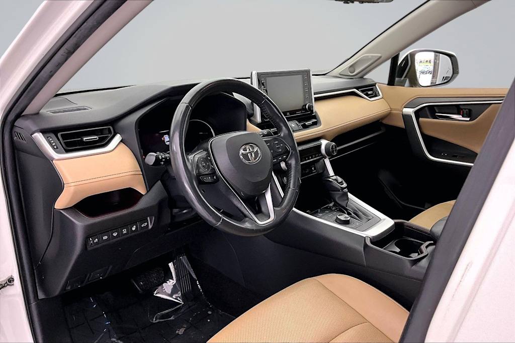 Thumbnail: 2021 Toyota RAV4 - 2
