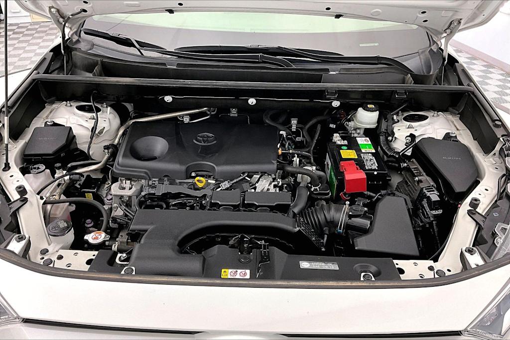 Thumbnail: 2021 Toyota RAV4 - 9