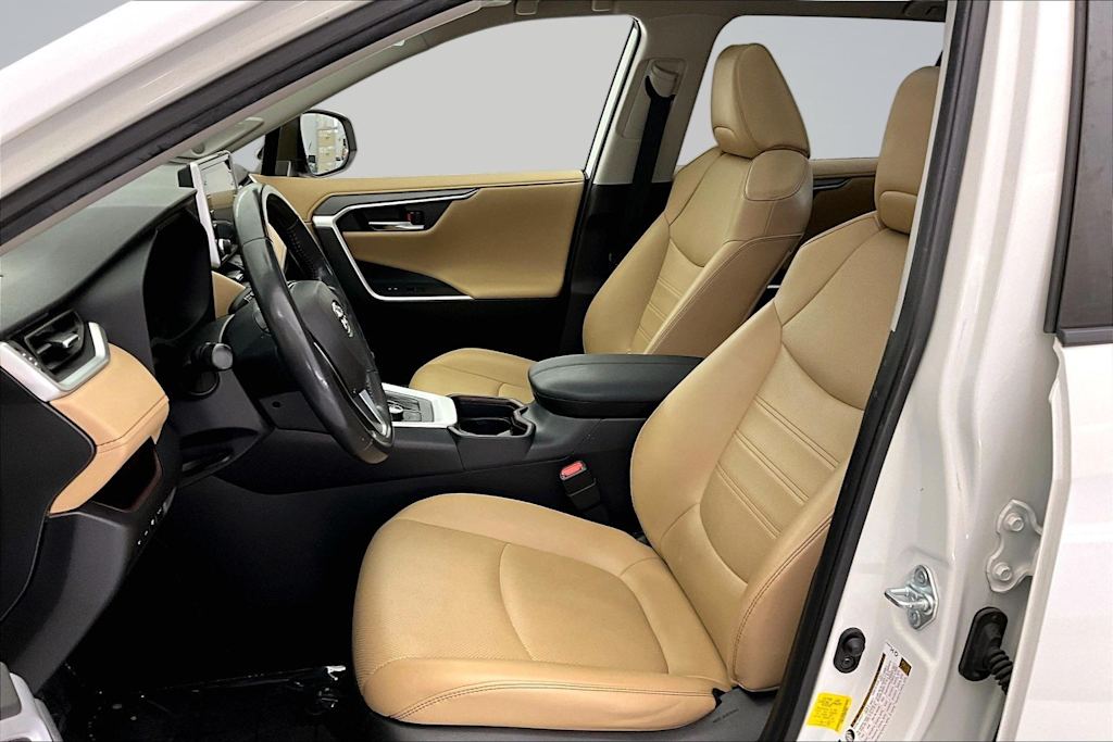 Thumbnail: 2021 Toyota RAV4 - 11