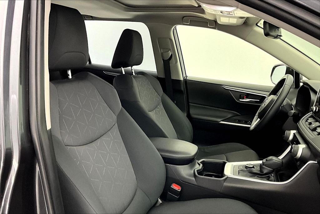 Thumbnail: 2023 Toyota RAV4 - 12