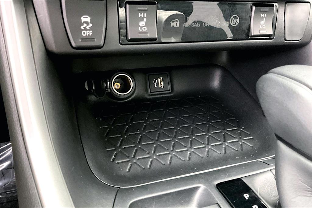 Thumbnail: 2023 Toyota RAV4 - 28