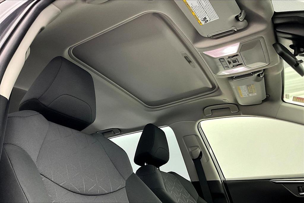 Thumbnail: 2023 Toyota RAV4 - 23