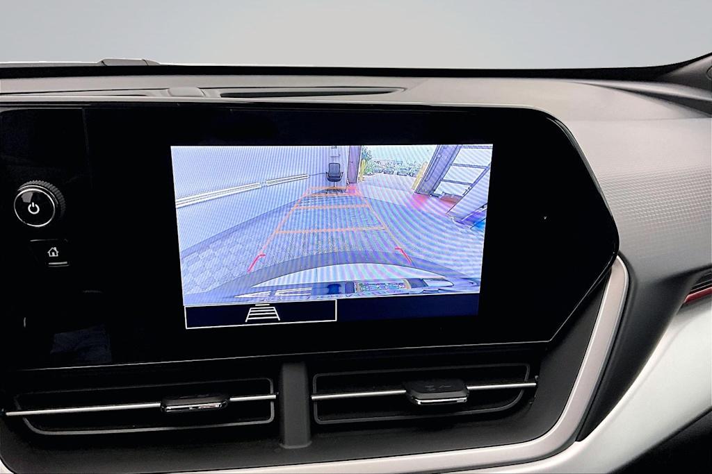 Thumbnail: 2024 Chevrolet Trax - 16