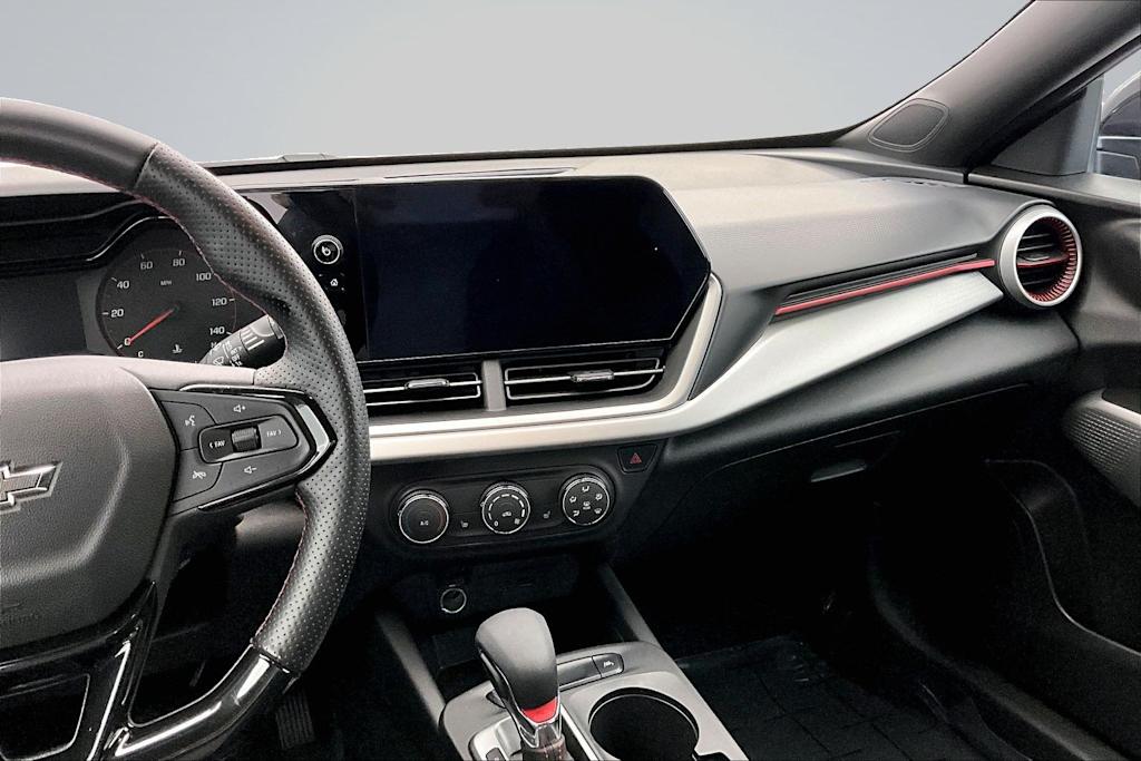 Thumbnail: 2024 Chevrolet Trax - 15