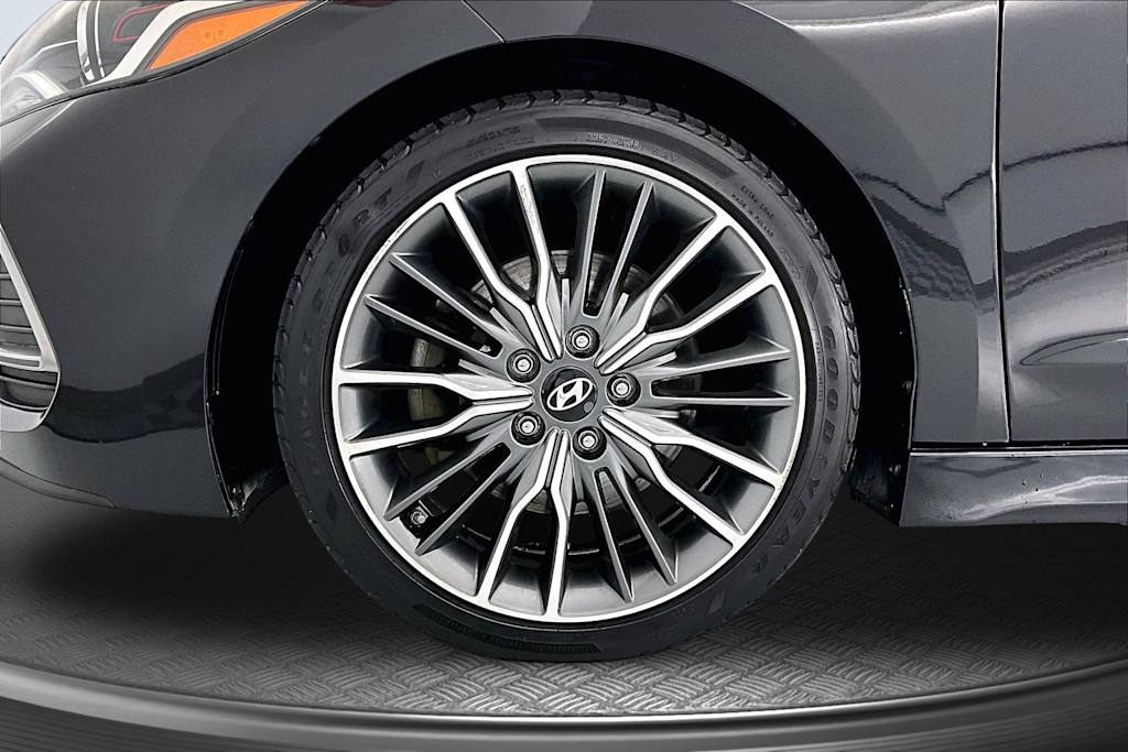 Thumbnail: 2018 Hyundai Elantra - 8