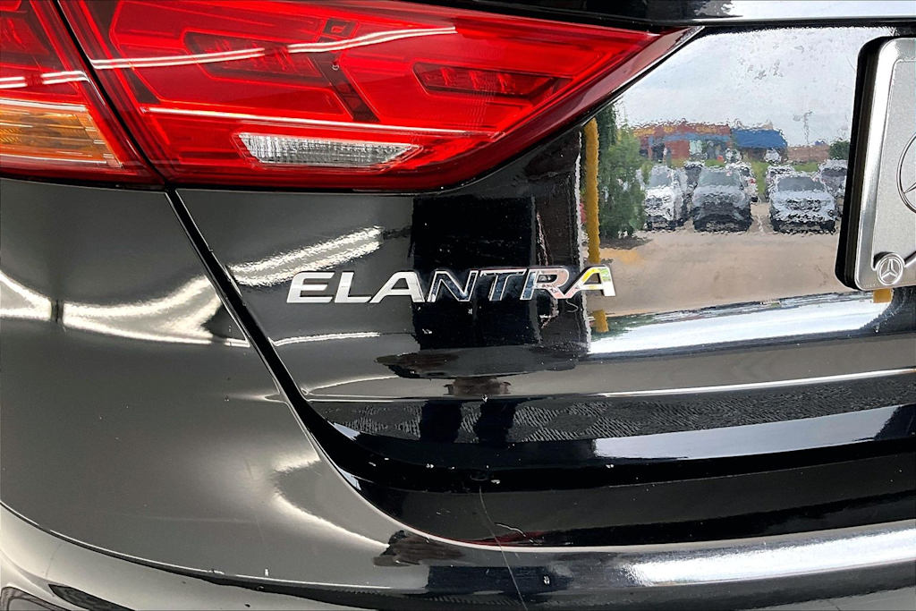 Thumbnail: 2018 Hyundai Elantra - 7