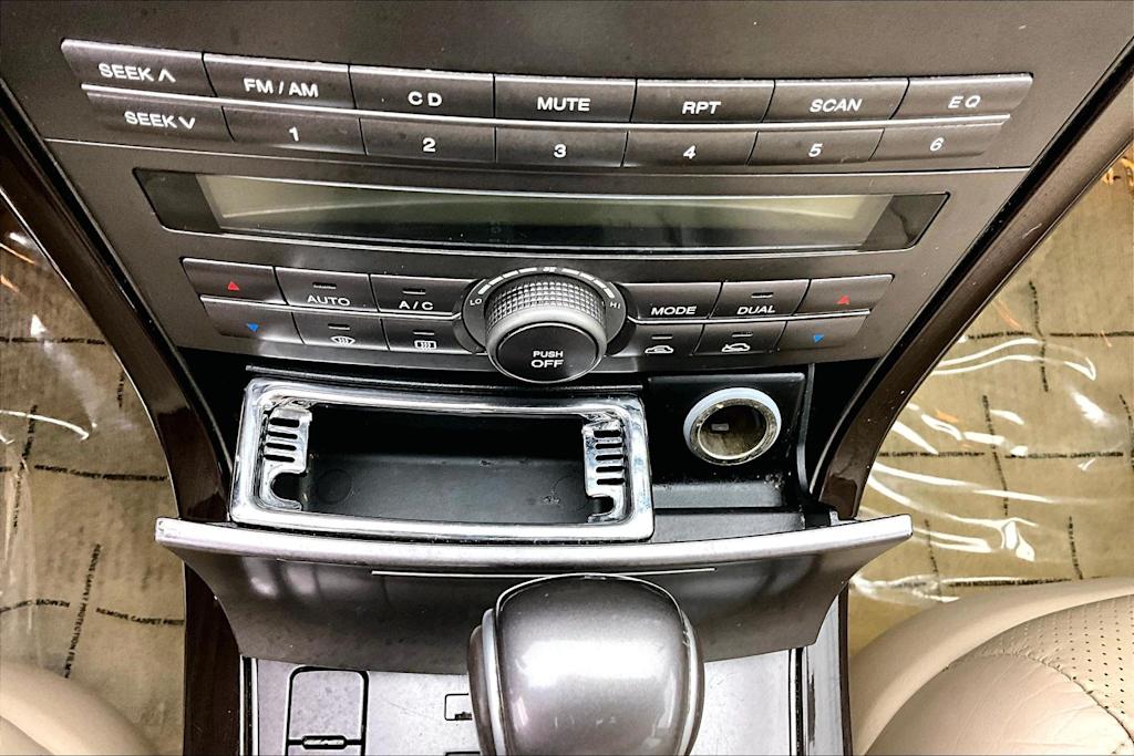 Thumbnail: 2008 Kia Amanti - 29