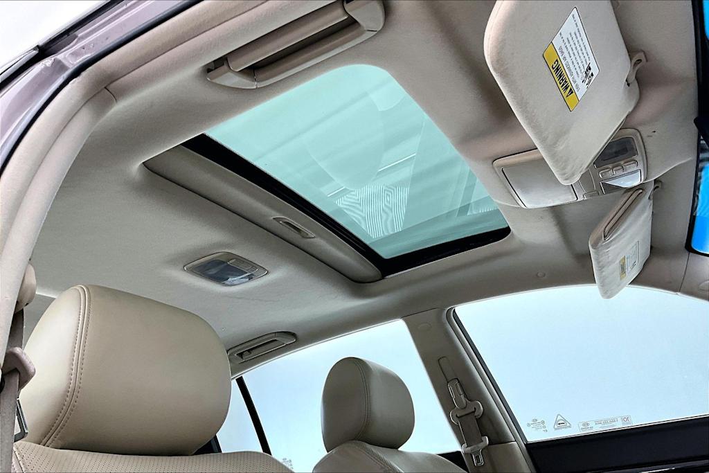 Thumbnail: 2008 Kia Amanti - 23