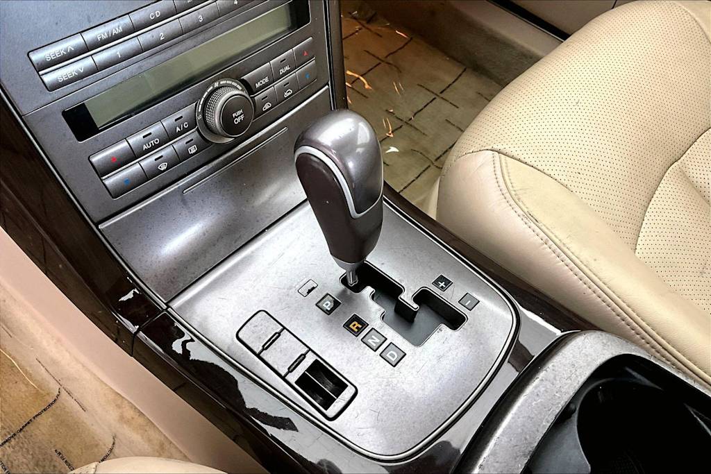 Thumbnail: 2008 Kia Amanti - 16