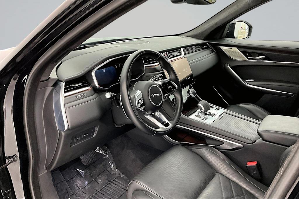 Thumbnail: 2023 Jaguar F-Pace - 2