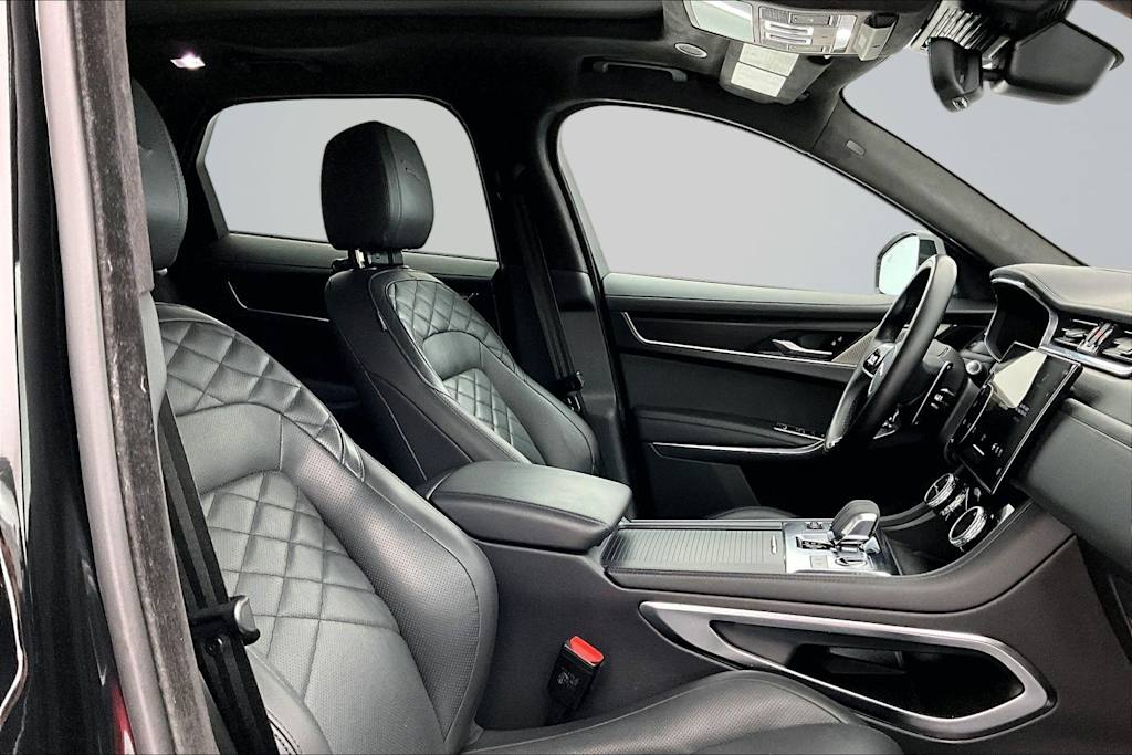 Thumbnail: 2023 Jaguar F-Pace - 10