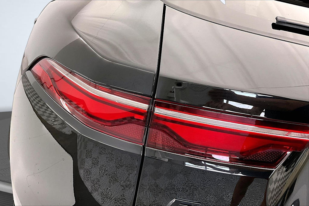 Thumbnail: 2023 Jaguar F-Pace - 27