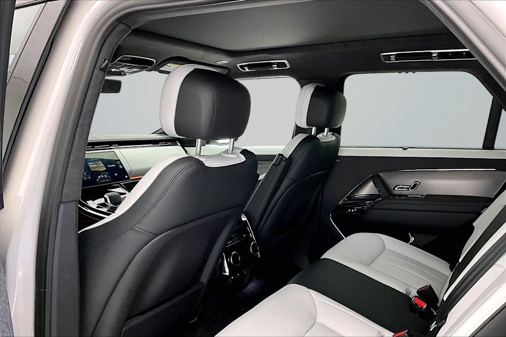 Thumbnail: 2025 Land Rover Range Rover Sport - 13