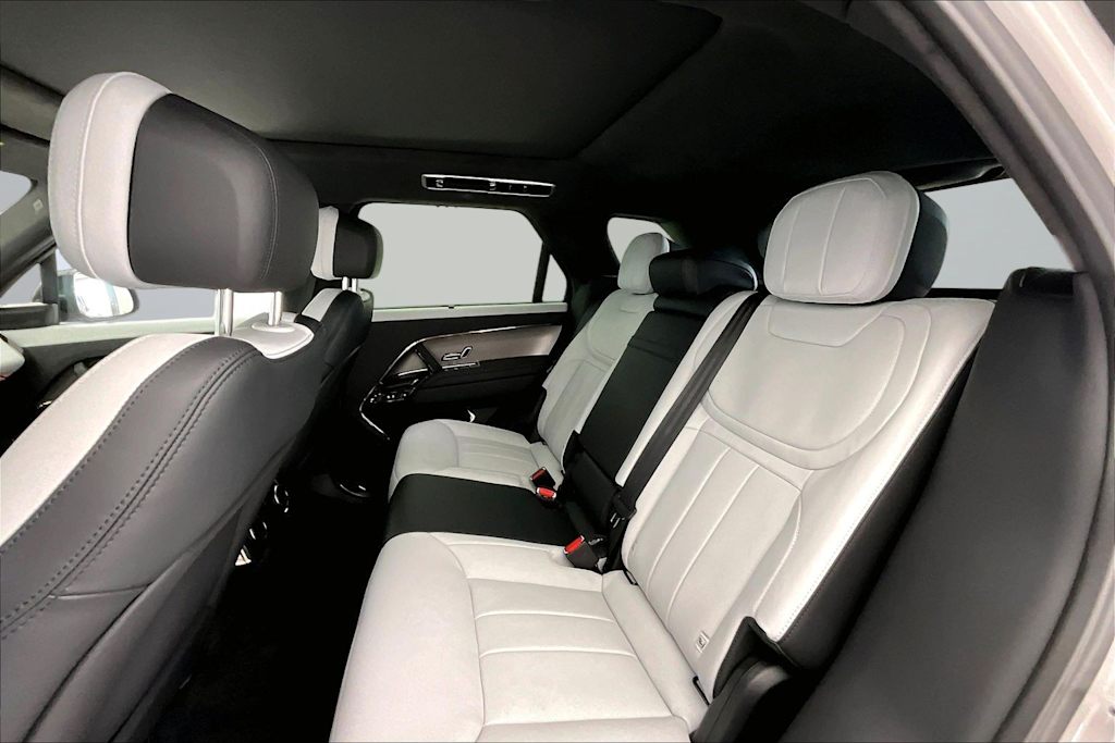 Thumbnail: 2025 Land Rover Range Rover Sport - 21