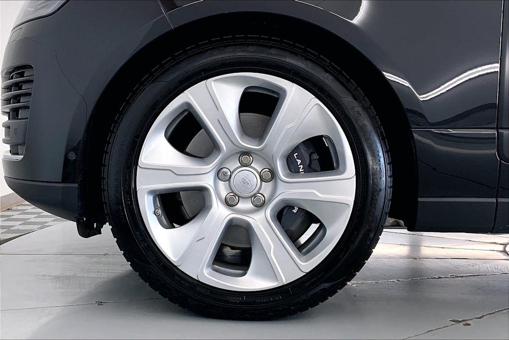 Thumbnail: 2018 Land Rover Range Rover - 8