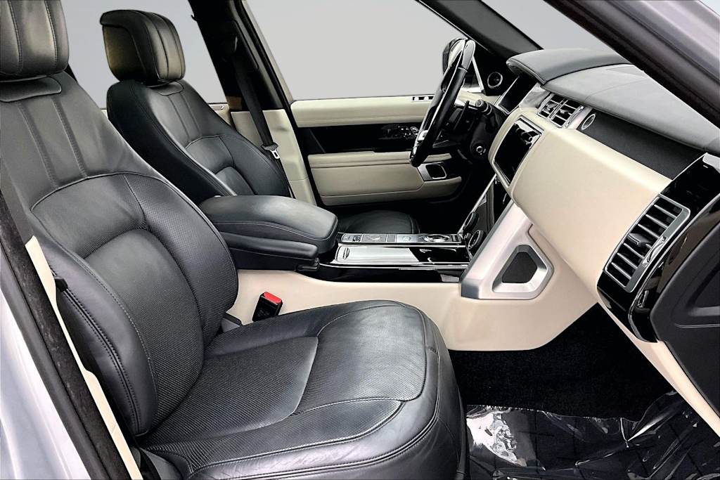Thumbnail: 2020 Land Rover Range Rover - 12