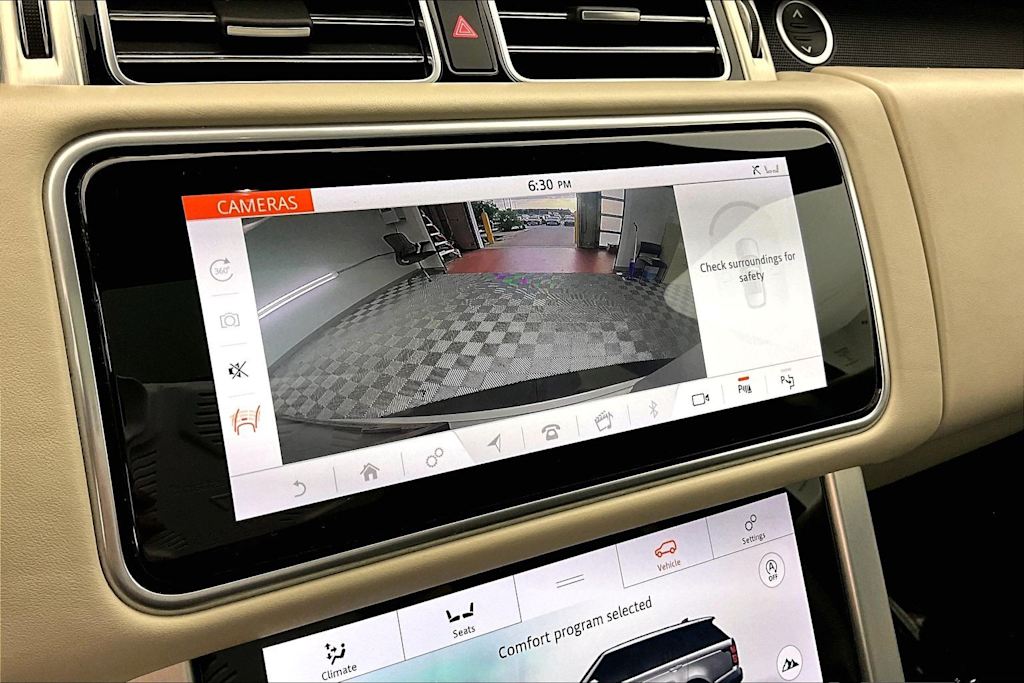 Thumbnail: 2020 Land Rover Range Rover - 16