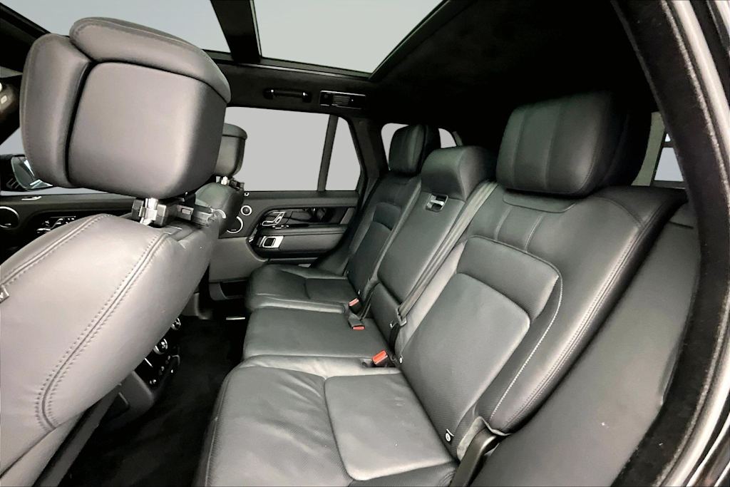 Thumbnail: 2022 Land Rover Range Rover - 21