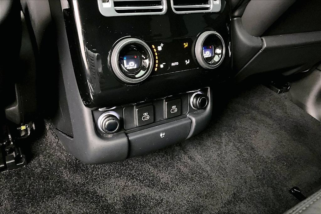 Thumbnail: 2022 Land Rover Range Rover - 29