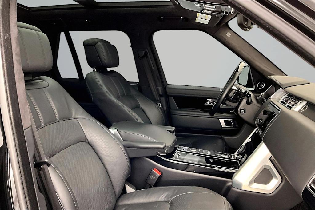 Thumbnail: 2022 Land Rover Range Rover - 12